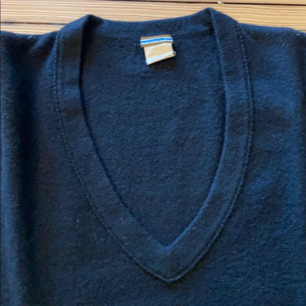Black cashmere v neck sweater